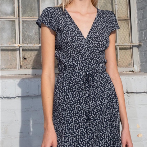 Brandy Melville Dresses & Skirts - Brandy melville robby dress